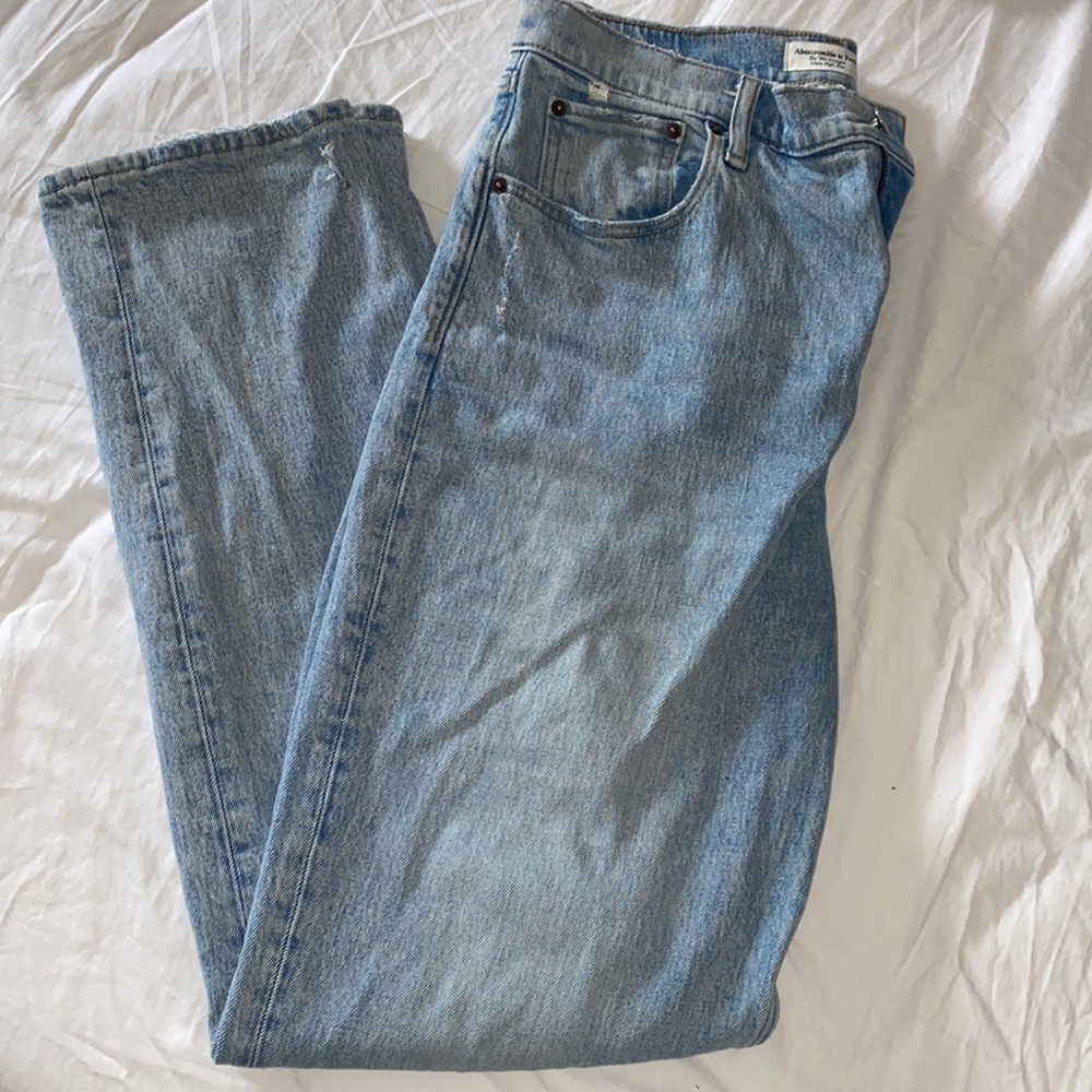 Abercrombie 90's Straight Ultra High Rise Jeans